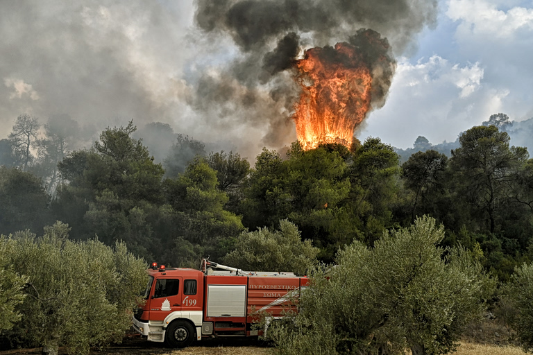 Υψηλός κίνδυνος πυρκαγιάς σε έξι νησιά την Τετάρτη