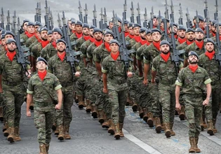 Ο Μακρόν μίλησε για «τίμημα αίματος». Είναι έτοιμοι οι Ευρωπαίοι να πολεμήσουν, όπως είπε ο γάλλος ηγέτης;