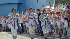 Διαστημικός Σταθμός: Διαστημόπλοιο Soyuz μετέφερε αμερικανικό και ρωσικό πλήρωμα