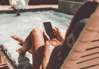 Scrolling, αυτή η μάστιγα: Τέσσερις τρόποι να το περιορίσουμε