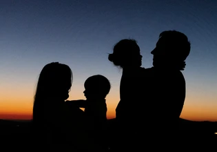 Οικονομικές διακοπές για οικογένειες με παιδιά; Κι όμως (θεωρητικά) γίνεται – 15 πρακτικές συμβουλές