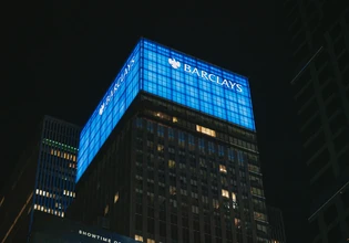 Τι κρύβεται πίσω από την πτώση σε χρυσό, Bitcoin και Big Tech