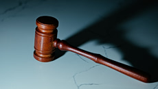 Ενστάσεις της ΕνΔΕ για το νομοσχέδιο Φλωρίδη και το αυτοδιοίκητο της δικαστικής λειτουργίας