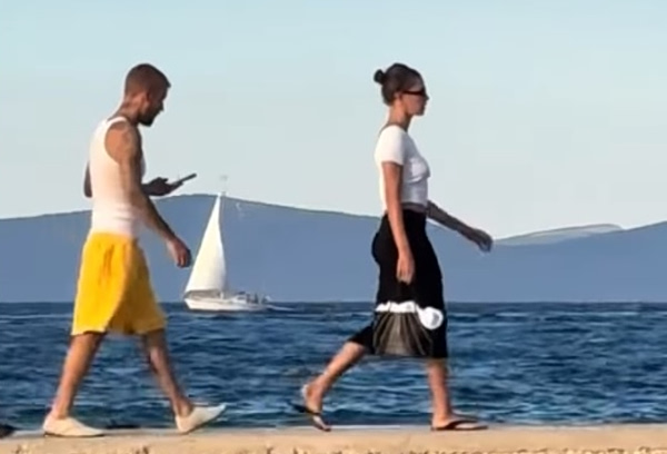 Οι Τζάστιν Μπίμπερ και Χέιλι συνεχίζουν τις διακοπές τους στην Ελλάδα