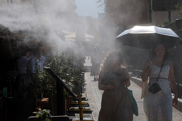 Καιρός: Έσπασε το φράγμα τον 41 °C η μέγιστη θερμοκρασία – «Καμίνι» η χώρα για ακόμα 48 ώρες