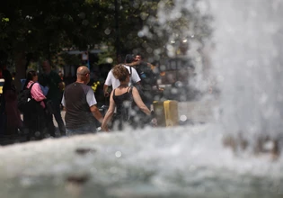 Καιρός: Συνεχίζεται η επέλαση του καύσωνα την Τρίτη – Έως τους 41 βαθμούς η θερμοκρασία