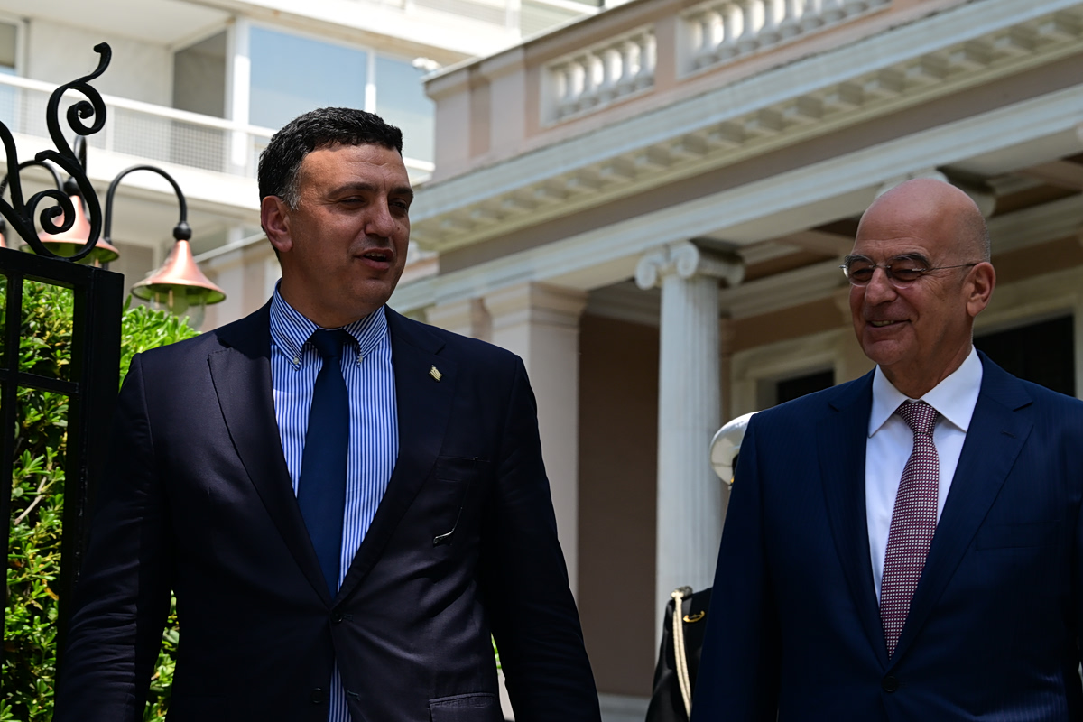Δημοσκόπηση: Πρώτος σε δημοτικότητα υπουργός ο Νίκος Δένδιας – Σε ανοδική τροχιά ο Βασίλης Κικίλιας