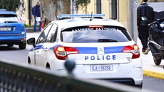 Μεθυσμένος σκόρπισε τον τρόμο στον Κολωνό – Χτύπησε άνδρα με φαλτσέτα και τραυμάτισε 26χρονο σε τροχαίο