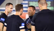 Ο Λανουά αφήνει τους διαιτητές να «ψήνονται»