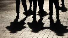 Ελευσίνα: Ανήλικοι λήστεψαν δύο 15χρονους μέσα λίγες ημέρες δύο φορές