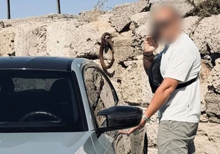 Στο εδώλιο ο οδηγός της μοιραίας BMW στη Ρόδο για την απόπειρα καταστροφής του ηλεκτρονικού καταγραφέα