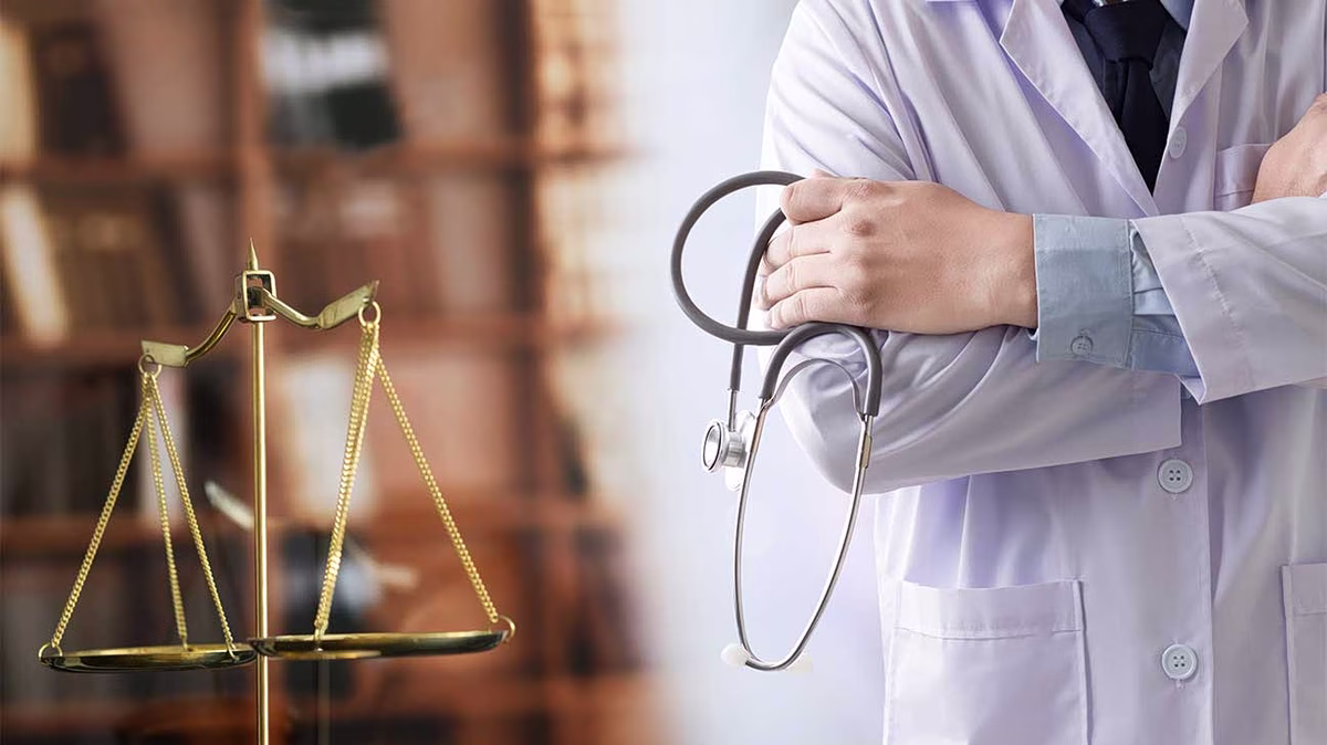Θύελλα αντιδράσεων για την πρόθεση τοποθέτησης «υπουργικής» διοίκησης στον ΠΙΣ