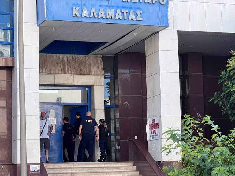 Μεσσηνία: Προθεσμία να απολογηθούν την Τετάρτη πήραν οι τρεις συλληφθέντες για τους εμπρησμούς