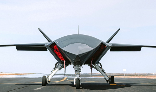 Μετά τα drone, ΗΠΑ και Ευρώπη ποντάρουν σε μη επανδρωμένα μαχητικά