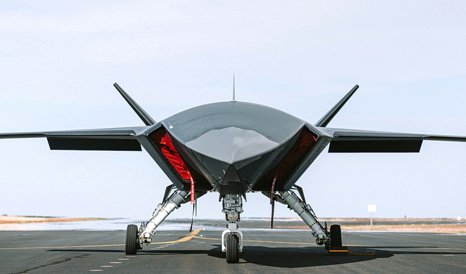 Μετά τα drone, ΗΠΑ και Ευρώπη ποντάρουν σε μη επανδρωμένα μαχητικά