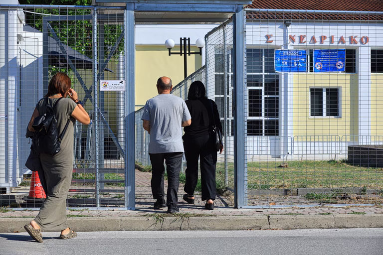 Δίκη για τα Τέμπη: «Ο σταθμάρχης είχε μηδενική προϋπηρεσία, εκτελούσε καθήκοντα μόνος για τρίτη μέρα», είπε ο συνήγορος του Β. Σαμαρά
