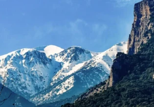 Κακοκαιρία: Απίστευτο σκηνικό στον Ολυμπο με χιονοχάλαζο στην καρδιά του καλοκαιριού