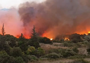 Μεγάλη φωτιά στο Ωραιόκαστρο Θεσσαλονίκης – Δίπλα στα σπίτια οι φλόγες – Εντολή εκκένωσης της Ανθούπολης