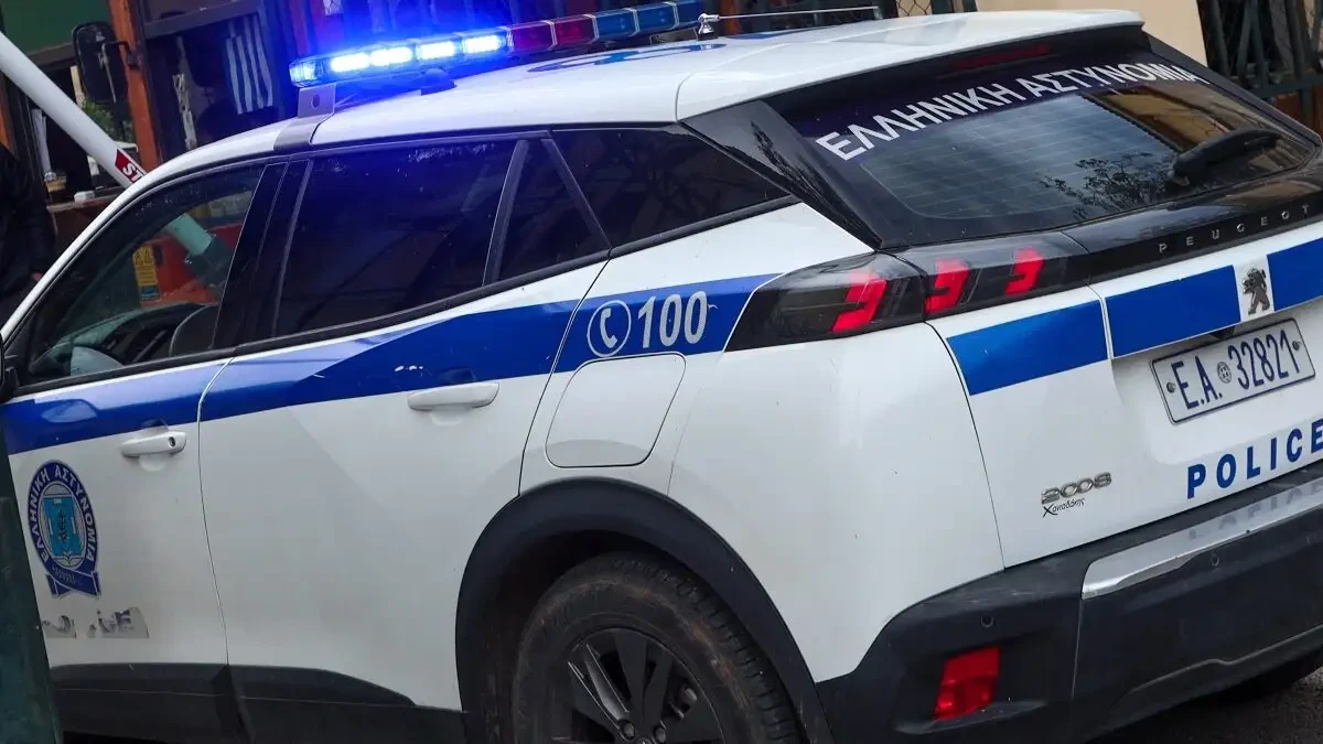 Βόλος: Συνελήφθησαν δύο νεαροί για απάτη – Ήταν έτοιμοι να αρπάξουν 10.000 ευρώ από ηλικιωμένη