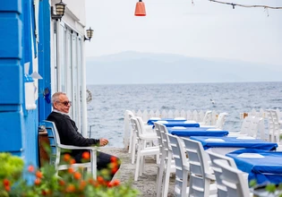 Οι άνθρωποι ζουν περισσότερο, αλλά περνούν πολλά χρόνια με προβλήματα υγείας – Τα στοιχεία για την Ελλάδα