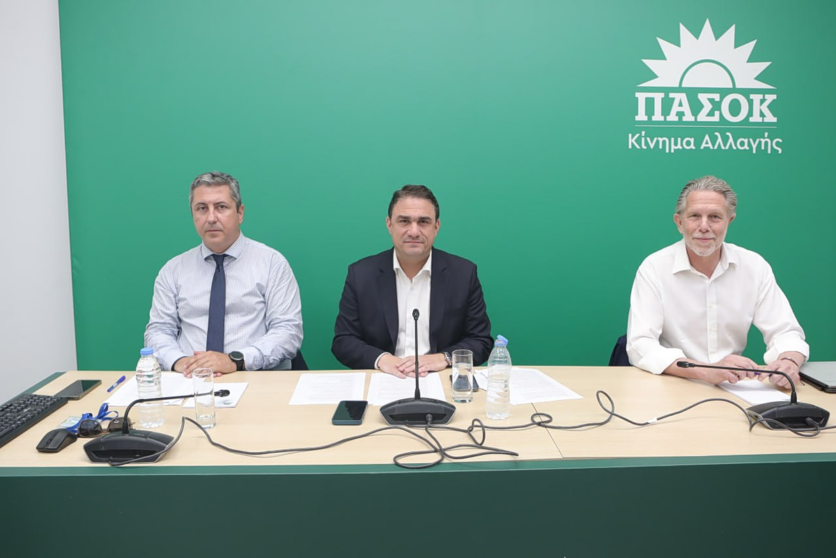 Πυρά ΠΑΣΟΚ για τη χαμένη ευκαιρία του Ταμείου Ανάκαμψης: Η κυβέρνηση είχε δεκάδες δισ. και δεν άλλαξε το παραγωγικό μοντέλο