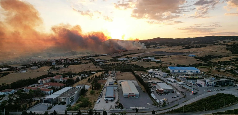 Φωτιά στο Ωραιόκαστρο Θεσσαλονίκης - Δίπλα στα σπίτια οι φλόγες - Εντολή εκκένωσης της Ανθούπολης
