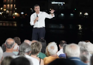 Τσίπρας: Επτά χρόνια ακρίβεια, διαφθορά, κρίση θεσμών – Άνθρωποι στον πυρήνα του Μαξίμου μιλάνε με γλώσσα μαφιόζων