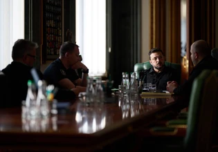 Συνομιλίες Ζελένσκι με Γουίτκοφ και Κούσνερ για την ειρήνη και με τον αμερικανό πρέσβη του ΝΑΤΟ για τον πόλεμο