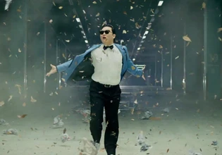 Gangnam Style: Το superhit του Psy γράφει ακόμα ιστορία