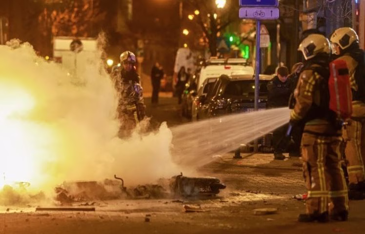 Πυρκαγιά στο Βέλγιο: Μετρούν ακόμα θύματα στον πύργο OXY