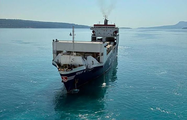Νέο βίντεο μετά τη σύγκρουση του ΕΛΥΡΟΣ με το Iosif K. στη Σούδα – Για σοβαρά κενά ασφαλείας μιλά η ΠΕΝΕΝ