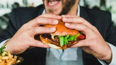 Λαιμαργία ή κάτι άλλο; Γιατί θέλουμε κάτι ακόμη έστω κι αν έχουμε χορτάσει