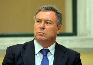 ΠΑΣΟΚ: Ο εκτός γραμμής Σγουρός, οι δύο εικόνες του κόμματος και το σχέδιο «Αττική»