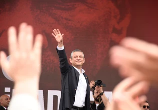 Πώς σώζεις μια δημοκρατία; Ο Ερντογάν, ο Οζέλ και η κληρονομιά του Ατατούρκ