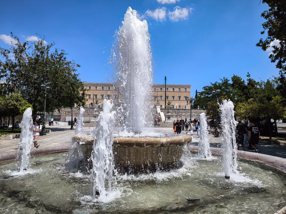 ΚΕΠΕ: Η ελληνική εξέλιξη του επιπέδου ευτυχίας – Επτά χρόνια στασιμότητας