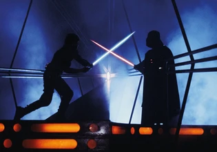 Star Wars: 3.75 εκατ. δολάρια για το original φωτόσπαθο του Λουκ Σκαϊγουόκερ
