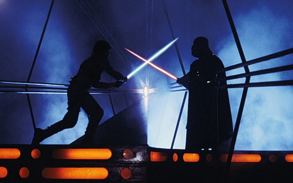 Star Wars: 3.75 εκατ. δολάρια για το original φωτόσπαθο του Λουκ Σκαϊγουόκερ