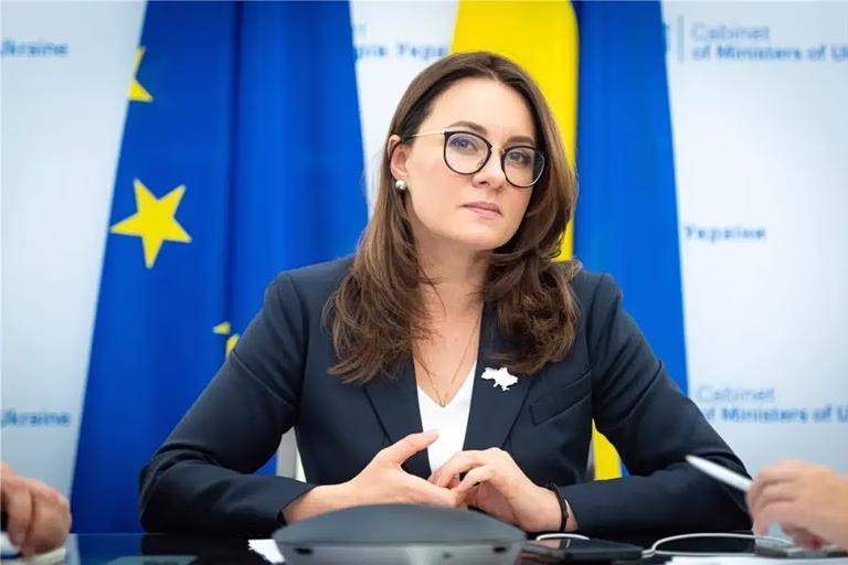 Ζελένσκι: Προτείνει την αντικατάσταση της Ουκρανής πρωθυπουργού Γιούλια Σβιριντένκο