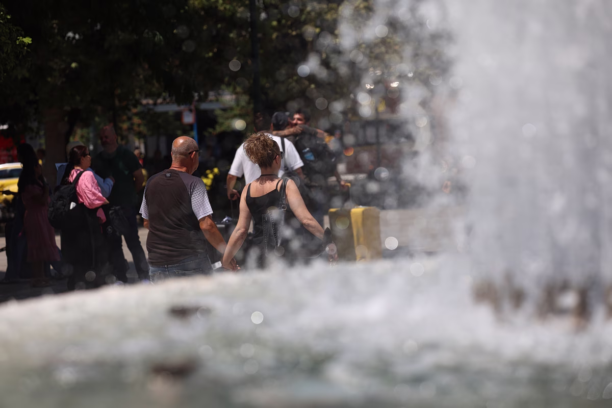 Καιρός: Για «θερμό επεισόδιο με χαρακτηριστικά καύσωνα» προειδοποιεί ο Κολυδάς – Πού και πότε θα δούμε τις υψηλότερες θερμοκρασίες