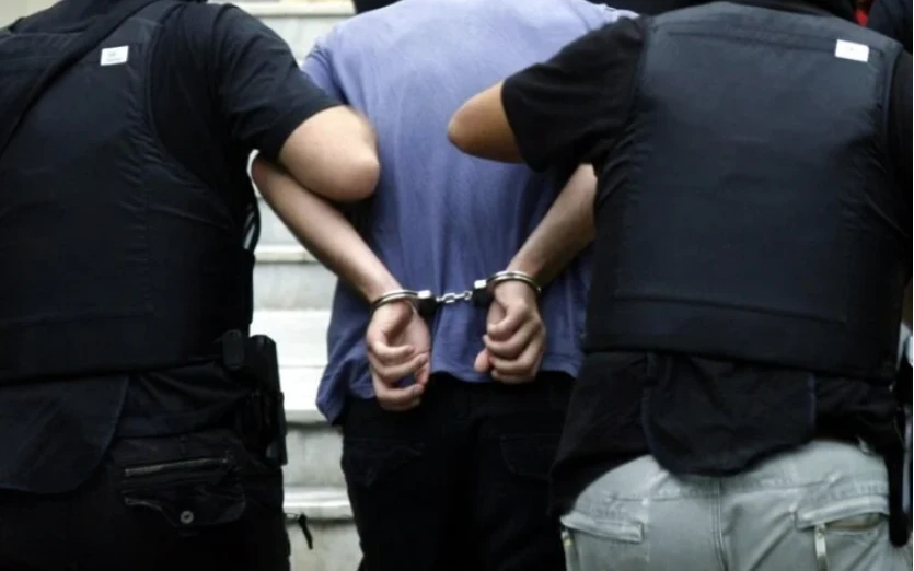 Ταξί: Συνελήφθησαν 4 οδηγοί που εισέπραξαν υπερβολικό κόμιστρο από τουρίστες