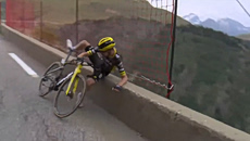 Παραλίγο σοβαρό ατύχημα στο Tour de France: Ποδηλάτης πήγε να πέσει σε γκρεμό (vid)