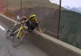 Παραλίγο σοβαρό ατύχημα στο Tour de France: Ποδηλάτης πήγε να πέσει σε γκρεμό (vid)