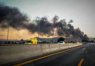 Φωτιά στο Ωραιόκαστρο: Έφτασε μέχρι την Αττική και την Κόρινθο το τοξικό νέφος