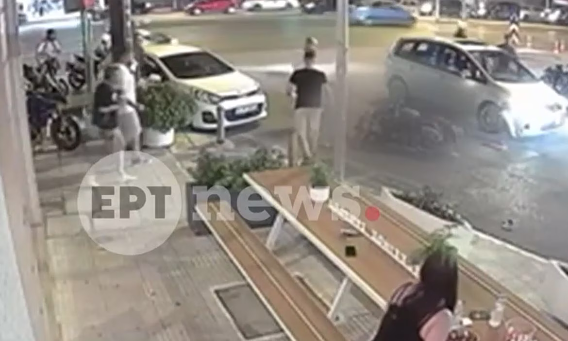 Θεσσαλονίκη: Σοκάρει το βίντεο ντοκουμέντο από το τροχαίο με θύμα 23χρονο μοτοσικλετιστή – Πώς συνέβη το δυστύχημα