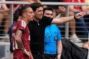 Μεγάλες στιγμές για τον Tσιμίκα που έπαιξε ως αρχηγός της Λίβερπουλ στο φιλικό με τη Σάντερλαντ