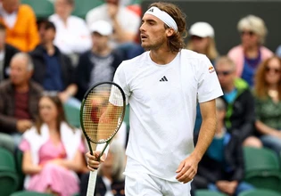 Ο Τσιτσιπάς προκρίθηκε στους «4» του Gstaad Open