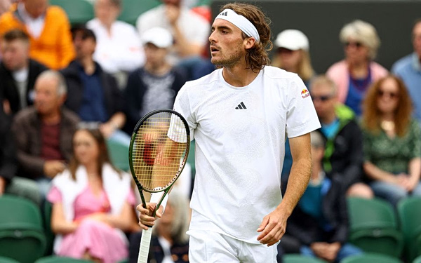 Ο Τσιτσιπάς προκρίθηκε στους «4» του Gstaad Open (vid)