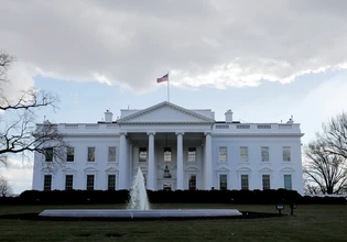 Ουκρανία: Ο Λευκός Οίκος συγκατατέθηκε στην επιβολή νέων κυρώσεων κατά της Ρωσίας, λένε γερουσιαστές
