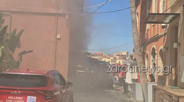 Χανιά: Φωτιά σε εστιατόριο στο Ενετικό Λιμάνι [εικόνες και βίντεο]