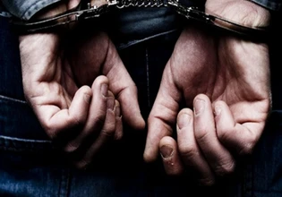 Θεσσαλονίκη: Συνελήφθη 47χρονος που απείλησε με πιστόλι 64χρονο έπειτα από καβγά